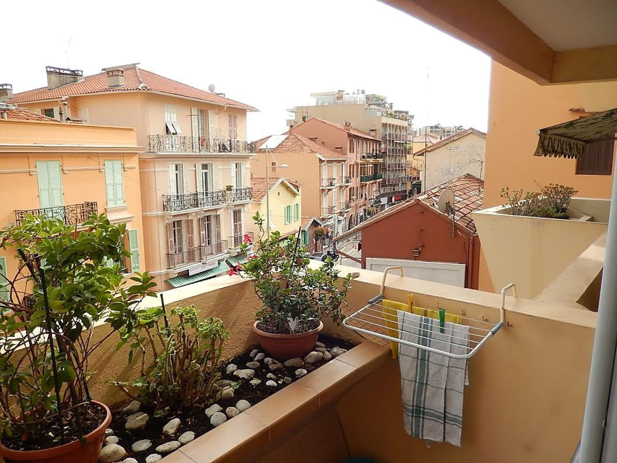 Sale viager<br/> 2 rooms 49 m² 2